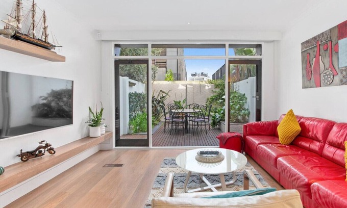 South Yarra House | Villa Argo |Courtyard|800m Chapel St *Free1Night*