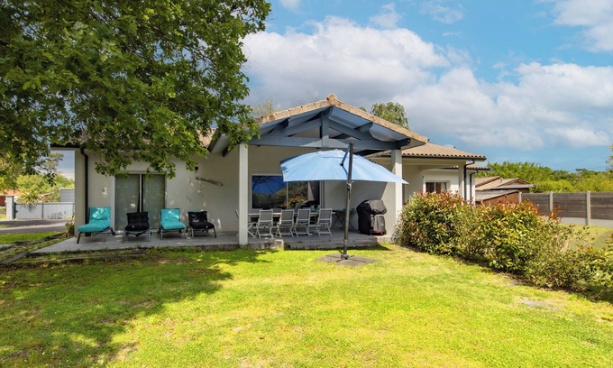 Grayan-Et-L'Hopital House | Villa Atlantica - Spacious and Bright, Close to the Beaches