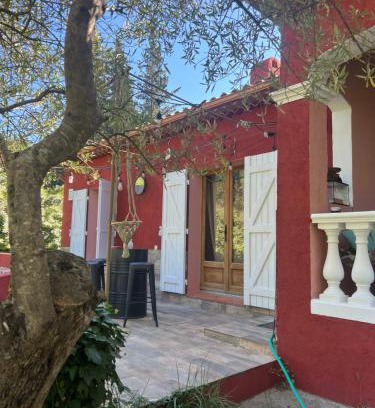 Evenos Villa | Villa au cœur de la Provence en pleine nature plage a 30 kilometres