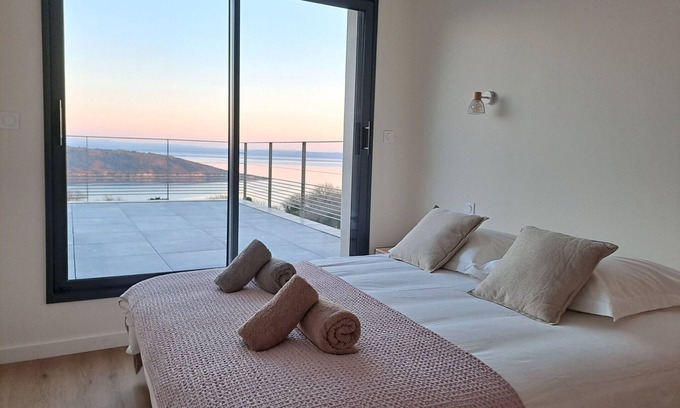 Plougastel-Daoulas Villa | Villa Avec Piscine Intérieure et vue mer Sauvage