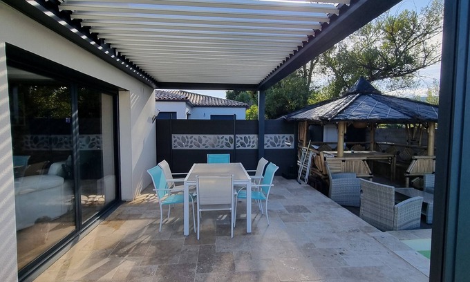 Saint-Cyprien Villa | Villa Avec Piscine à Débordement Plages à 5mn