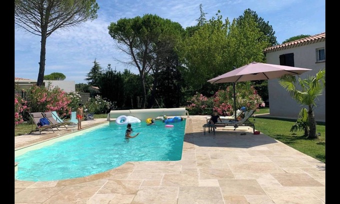 Cabries Villa | Villa Avec Piscine, Jardin Proche Gare Tgv, Apport, Aix en Provence et Marseille