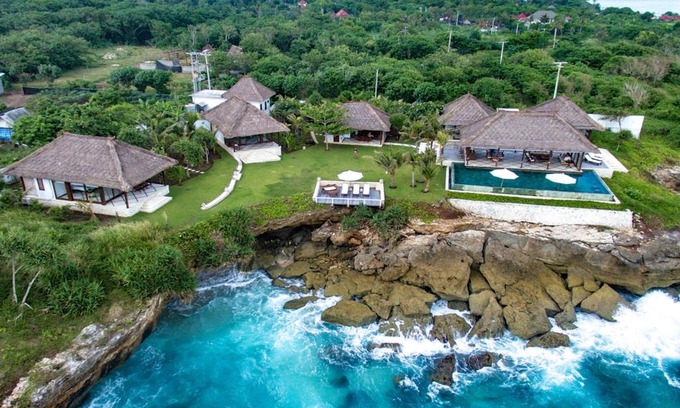 Mushroom Bay Villa | Villa Bahagia