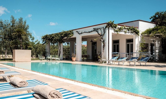 Monopoli Villa | Villa Barbara - Family Villa with Pool, Garden & Space | Monopoli Pet Friendly