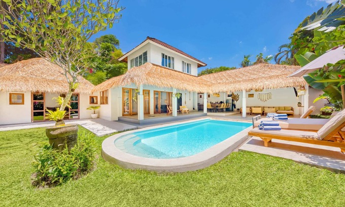 Central Seminyak Villa | Villa Barcelona - 5BDR, lush garden, private pool