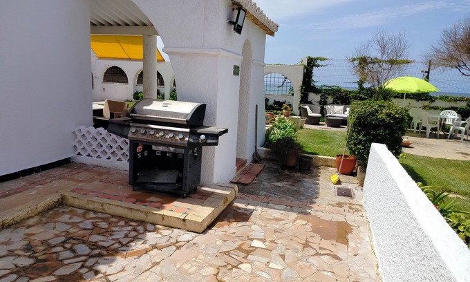 Sidi Fredj Villa | Villa beach access pool