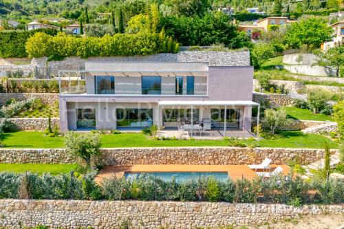 Tourrettes-sur-Loup Villa | Villa Bel Air neuve, piscine, vue mer