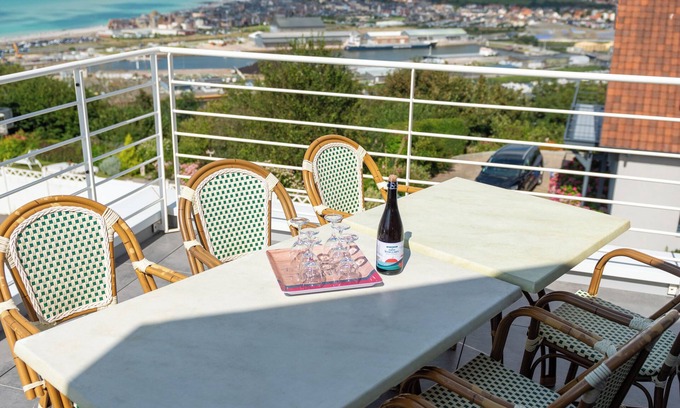 Le Treport House | Villa Belle Vue - family-friendly and spacious