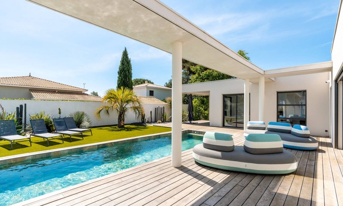 Le Grau-dʼAgde Villa | Villa Boston, luxury home with pool and Cali vibes