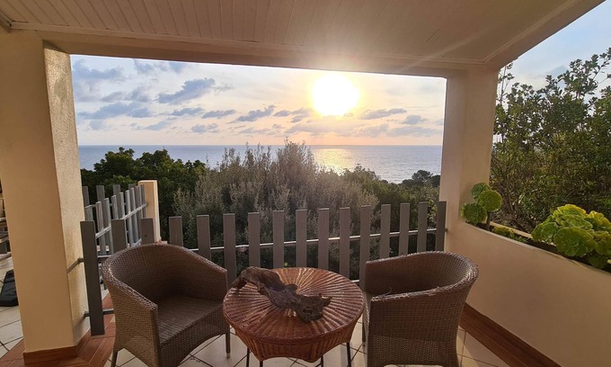 Sari-Solenzara Villa | Villa Bougainvillea