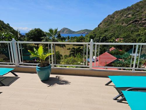 Terre-de-Haut Villa | Villa Célyote - Haut de villa, vue mer, à 150m de la plage Anse Figuier