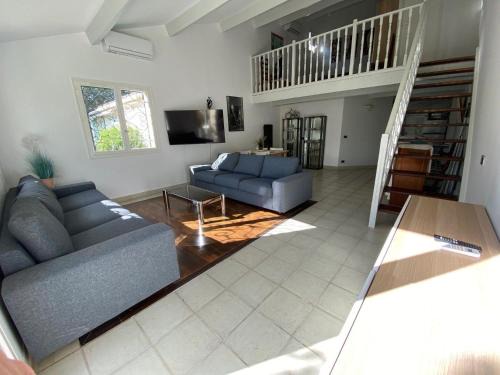 Les Puces de Saint-Ouen House | Villa calme, terrasse, climatisée, près d'Obalia, proche mer, parking inclus, classée 3 étoiles - FR-1-503-174