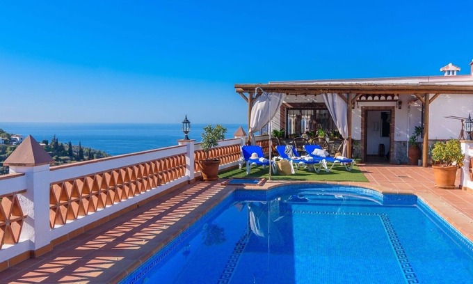 Almunecar Villa | Villa Camarón Almuñécar by Ruralidays