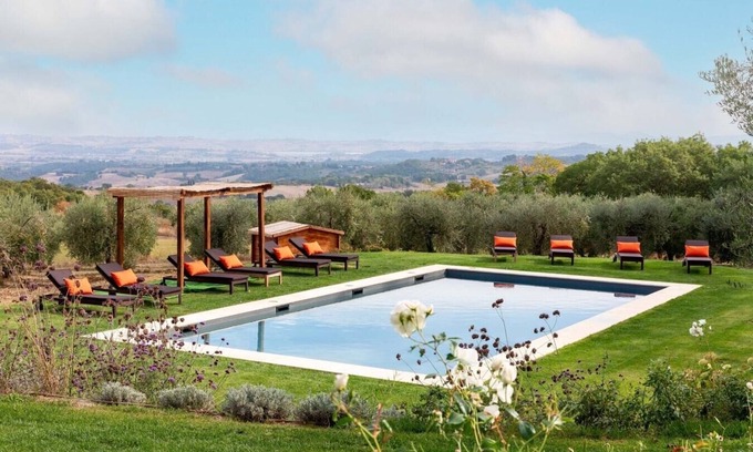 Sarteano Villa | Villa Caprese - Private villa with pool in Tuscany