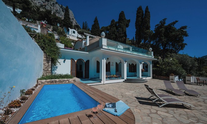 Capri Villa | Villa Capri by MyVillaCollection
