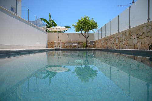 Noto Marina Villa | Villa Carlotta con piscina