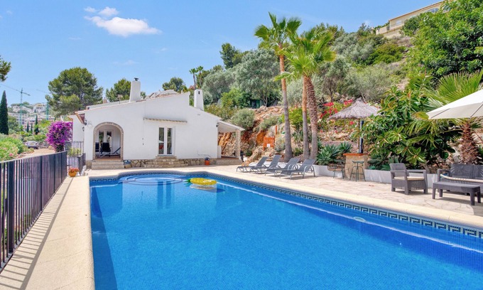 Pedreguer Villa | Villa 'Casa Ciara' with Sea View, Wi-Fi and Air Conditioning