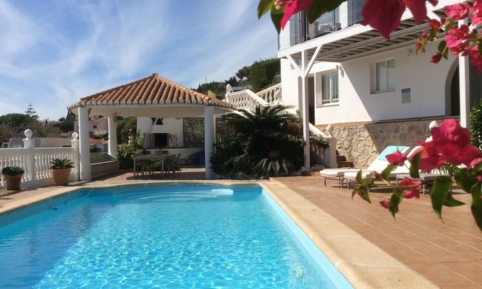 Salobrena Villa | Villa 'Casa La Choza' with Sea and Mountain View, Pool, Garden & Wi-Fi