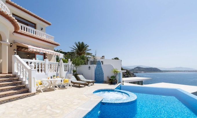 Salobrena Villa | Villa Casa Tomise with private swimming pool and fantastic views