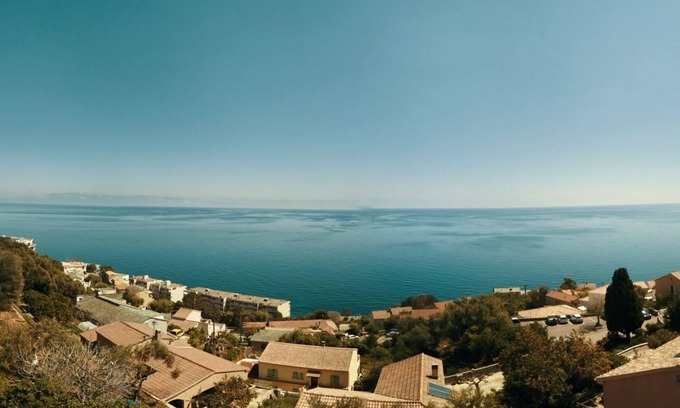 Pietranera House | Villa CASAIOLA facing the sea