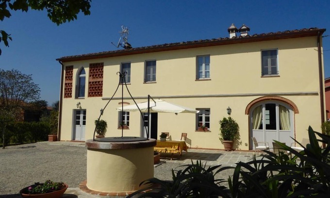 Altopascio House | Villa Cerine' estate with its own pool