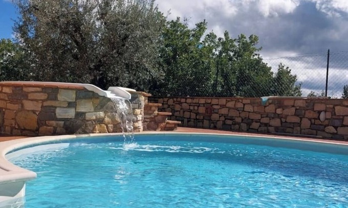 Monte Vibiano Vecchio Villa | Villa Cesari Tiberi - private pool and frescoes