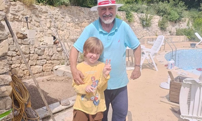 Peyrolles-en-Provence Bed & Breakfast | Villa, charming s/"Concors Ste Victoire "alt.400m, round swimming pool diam 10