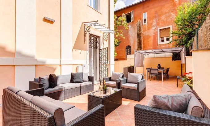 Gianicolense Villa | Villa Chiara - a new Luxury Star is born in Rome!