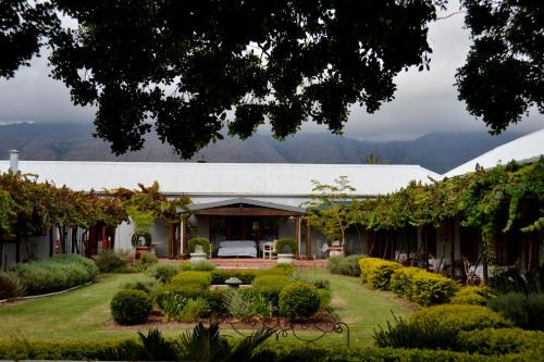 Porterville House | Villa ChoCoLatt Guest House and Porta Taverna Restaurant