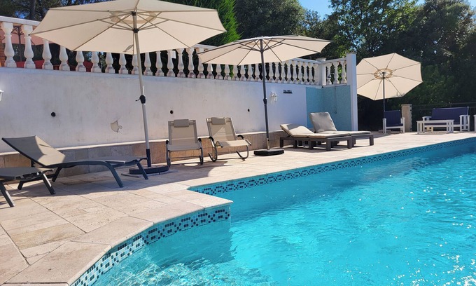 Carces Villa | "Villa Christine" - completely private with (heated) pool, beautiful views