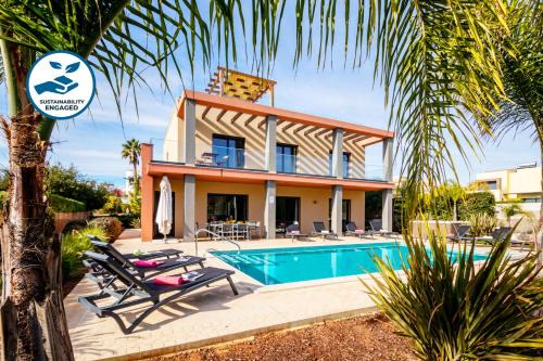 Armacao de Pera Villa | Villa Copacabana by Algarve Vacation