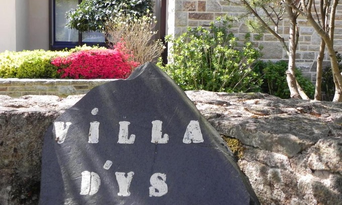 Chateaulin Bed & Breakfast | Villa d'Ys