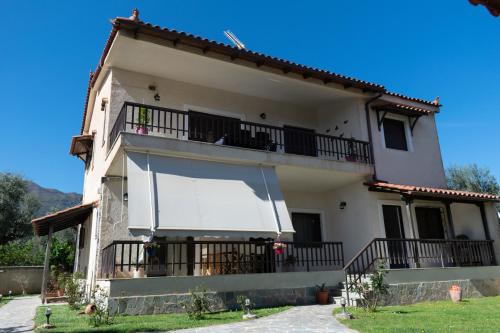 Diakofto House | Villa Danae