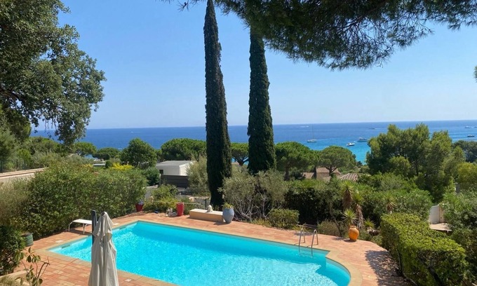 Cote d'Azur- French Riviera House | Villa Dans un Paradis Naturel Face à la mer ! Activités Sportives sur Place