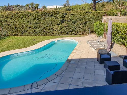 Gardanne Villa | Villa de Charme Climatisée avec Piscine au Centre