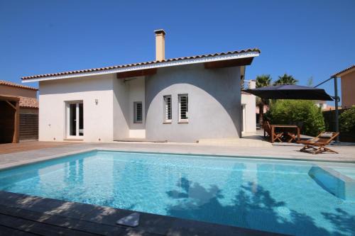 Saint-Cyprien Plage Villa | Villa de l'Art