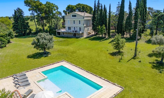 Capestang Villa | Villa Domaine du Midi by Villa Plus