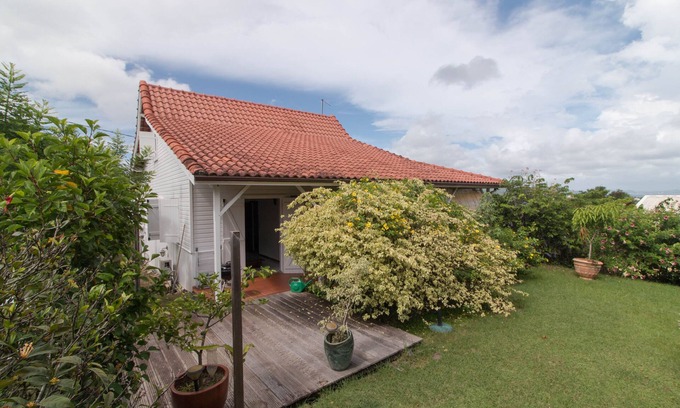 Le Diamant Villa | Villa Douce Créole - Air-conditioned rooms with sea view and Jacuzzi