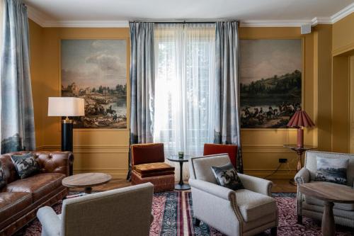 Bievres Hotel | Villa Edmond Hôtel & Spa - Maison Blanche Bièvres