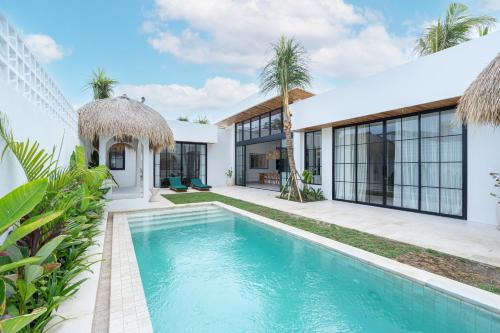 Pecatu Villa | Villa Emerald - Uluwatu by Yolla Hospitality