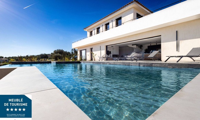 La Cadiere-d'Azur Villa | Villa Entre Terre et mer Classée 5 Étoiles à la Cadière-dazur