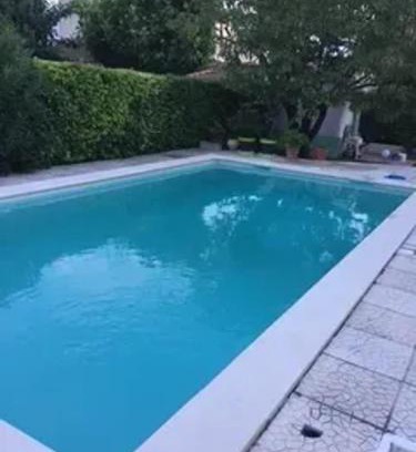 Milhaud Villa | Villa familiale avec piscine à Milhaud - 100 m² 2