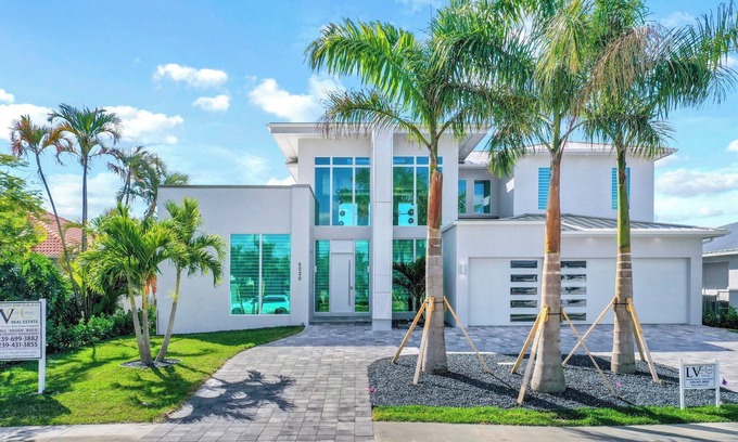 Eight Lakes Villa | Villa Flash - Three Bedroom Villa, Sleeps 10