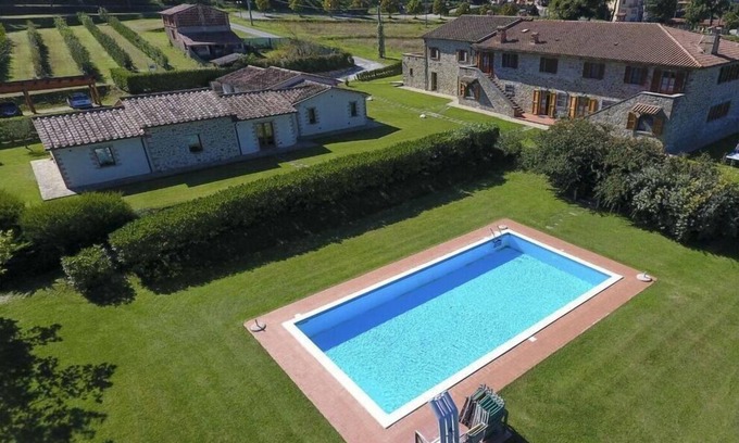 Lisciano Niccone Villa | Villa Fornace Comfortable holiday residence