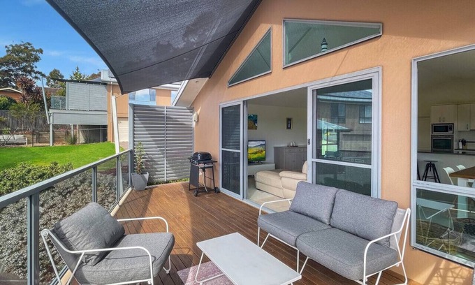 Surf Beach House | Villa Franco - Pet Friendly Home in Surf Beach