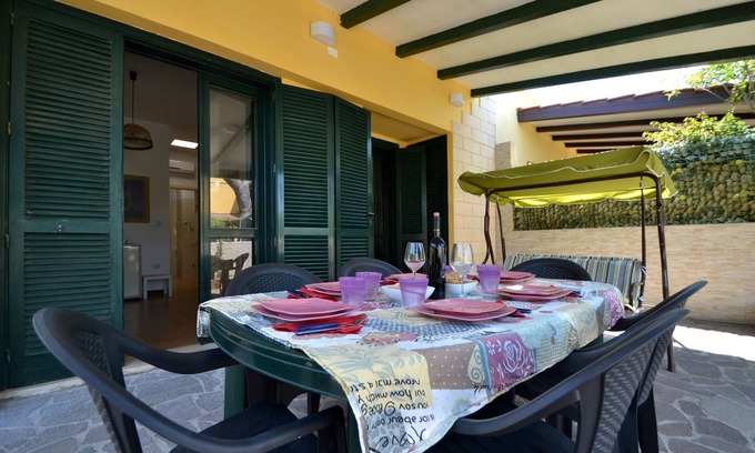 Torre dell'Orso Villa | Villa 'Gianira' with Air Conditioning