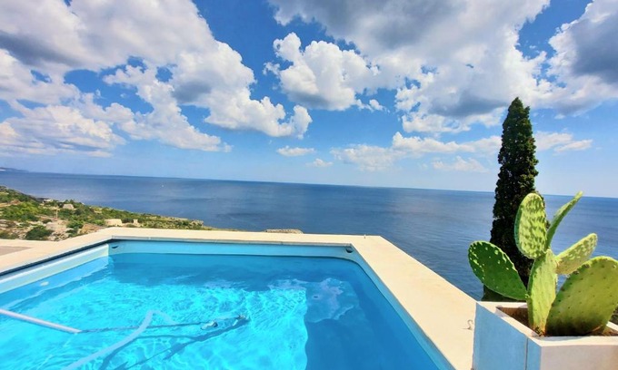 Porto Tricase Villa | VILLA GIRASOLI SWIMMING POOL for 6 guests NATURE IN THE BAY