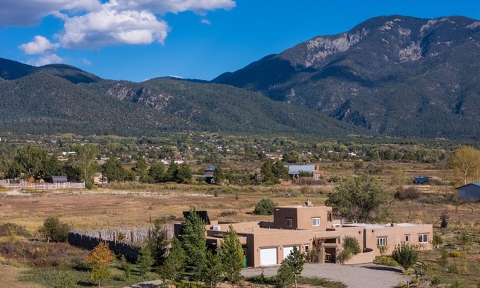 Arroyo Seco House | Villa Grande Vista + Sunset Studio - Arroyo Seco