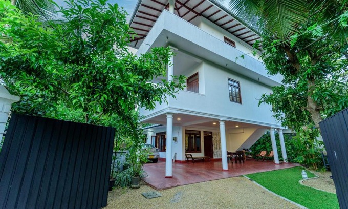 Nalagasdeniya House | Villa Guru Hikkaduwa