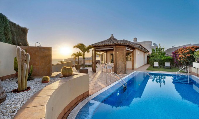 Santiago del Teide Villa | Villa Happy Holidays Pool Private